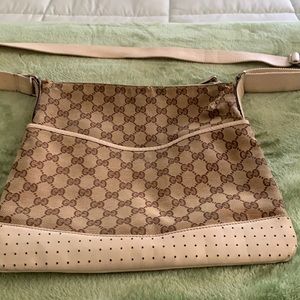 Authentic Gucci crossbody